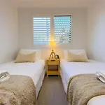 Burleigh Breeze Getaway