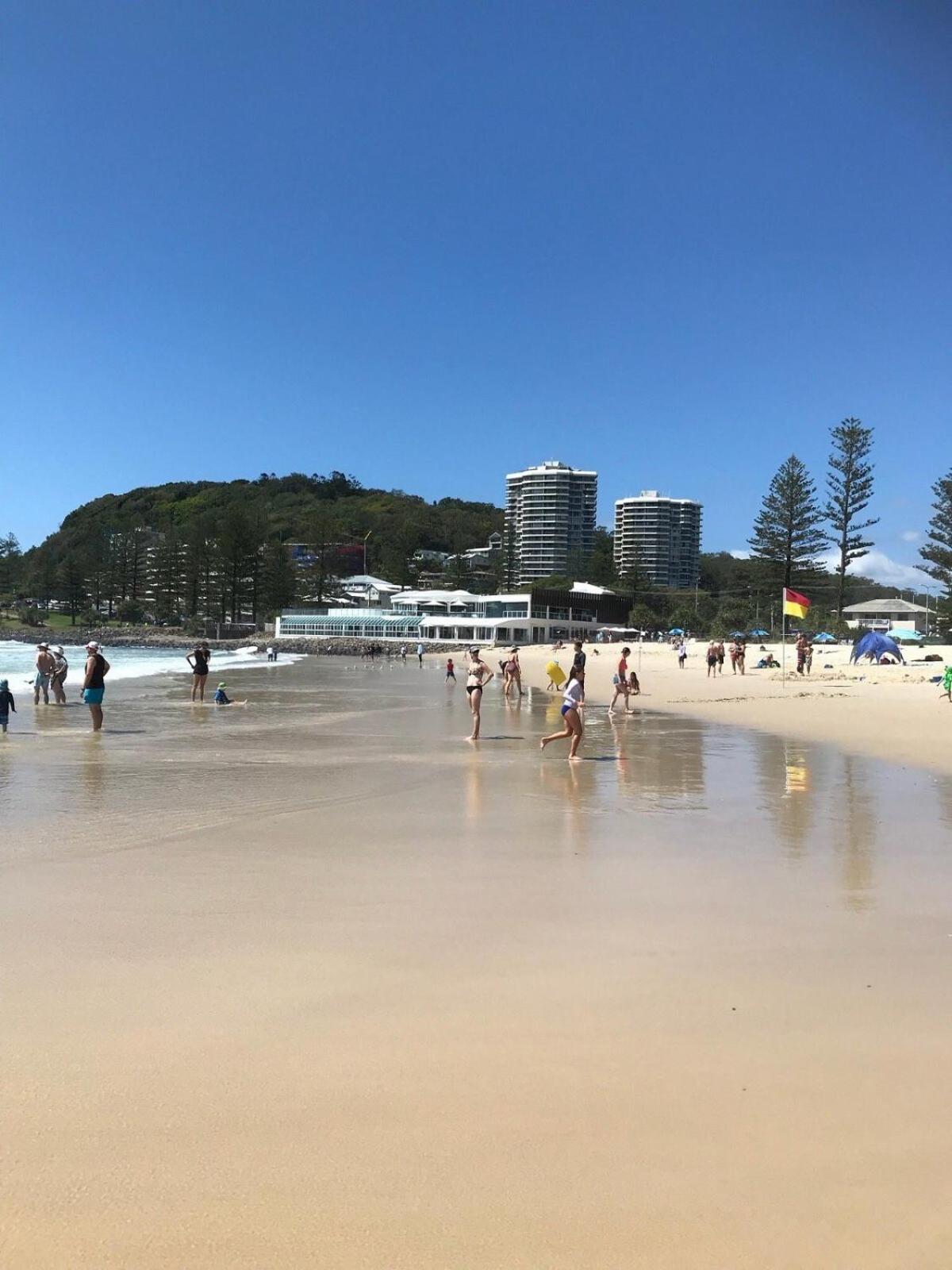 Apartment Burleigh Breeze Getaway Gold Coast
