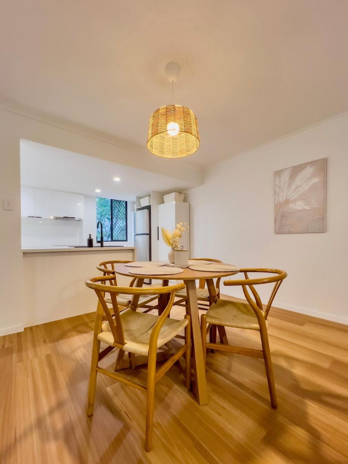 Burleigh Breeze Getaway Gold Coast