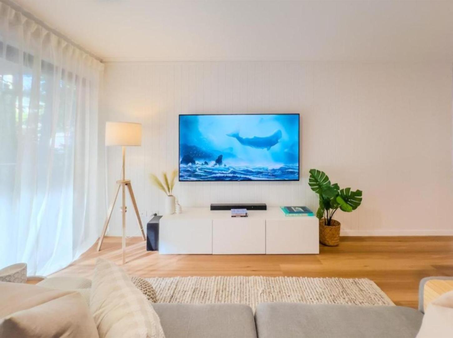 Burleigh Breeze Getaway